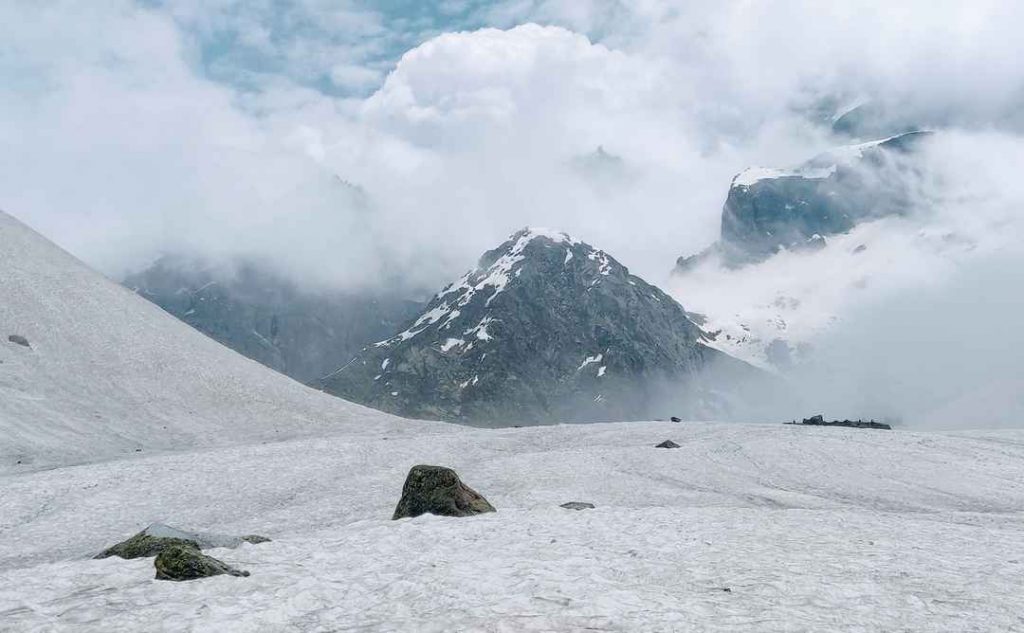 What is the Best time to visit the Hampta Pass?