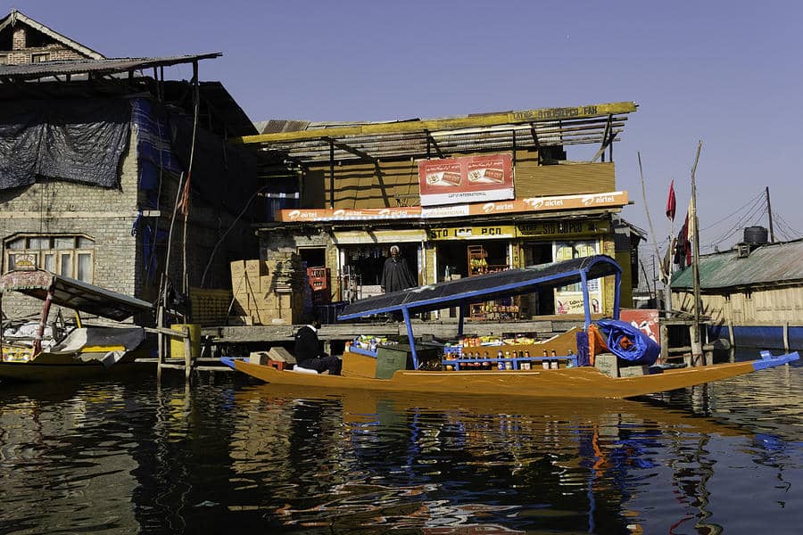 Shopping Near Dal Lake