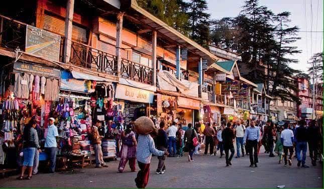 Stroll around Lakkar Bazaar