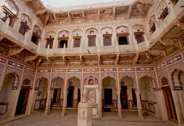 6. The Aath Haveli