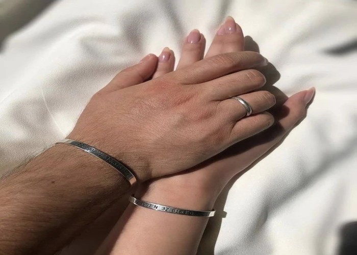 Engraved couple’s bracelet with personalized names