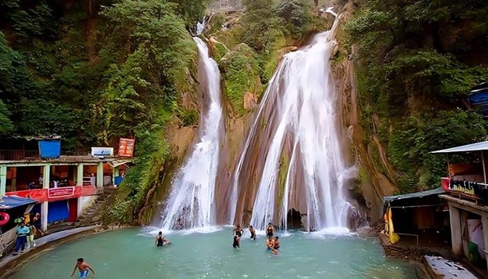 Kempty Falls Mussoorie, a famous waterfall and tourist attraction in Uttarakhand