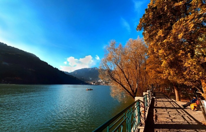 Nainital hill station with Naini Lake view 