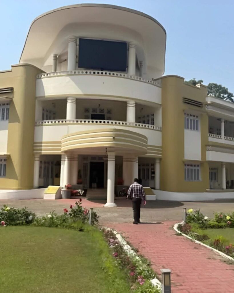 Subir Raha Oil Museum building