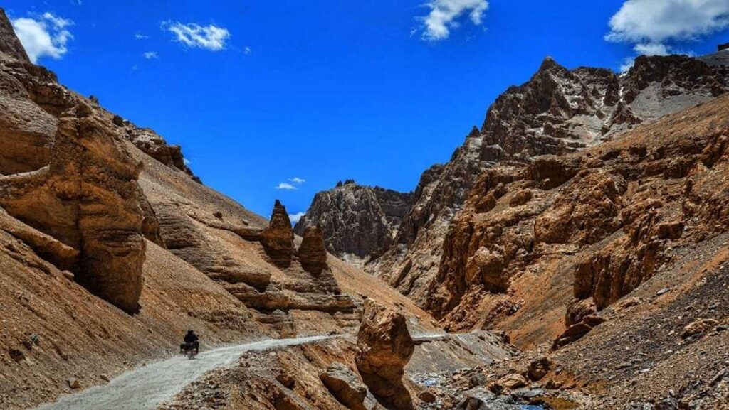 Explore the Cold-Desert Landscape